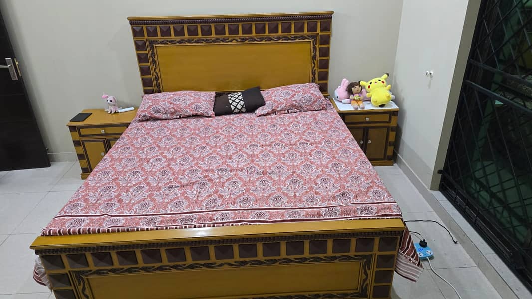Bed Set with Side Tables & Dressing Table 1