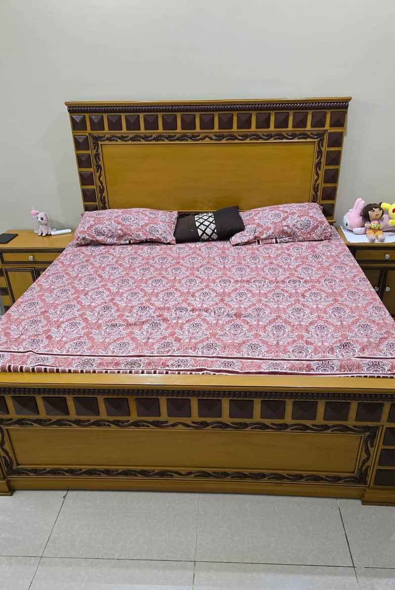 Bed Set with Side Tables & Dressing Table 2
