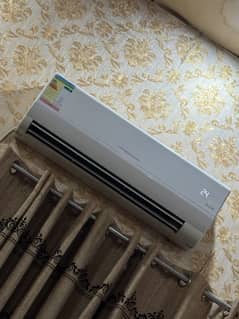 Mitsubishi 1.5 ton in very good condition non inverter