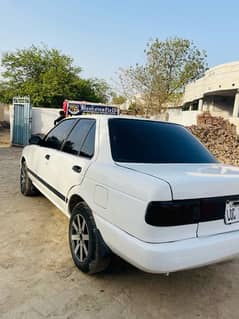 Nissan Sunny 1993