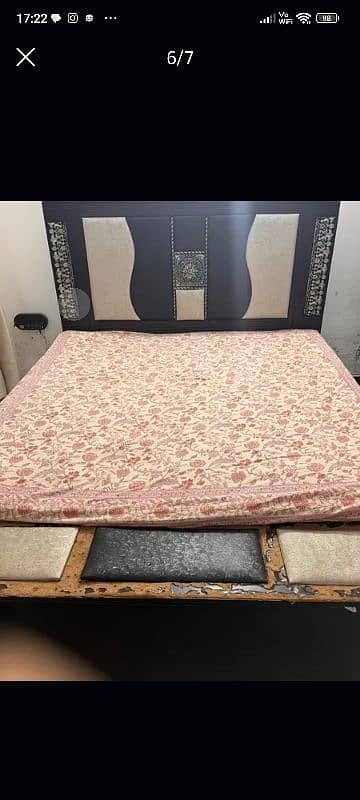 bed set with side tables and dressing table 4