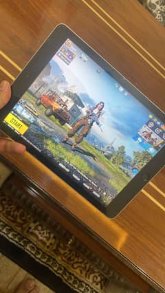 Ipad 2017 , 33gb