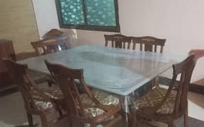 6 seater dinning table shesha 8 seater ka lga hua ha