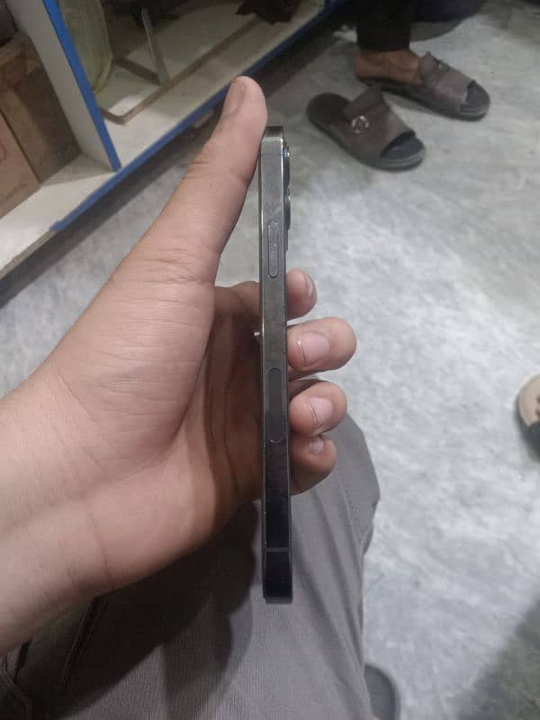 Complete name Mobile?? 1