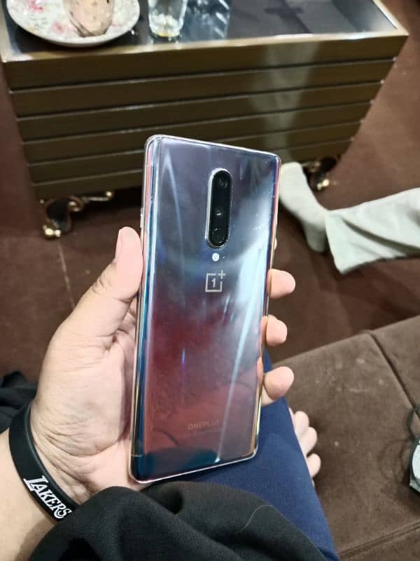 One plus 8 lush condition one handed use only 1