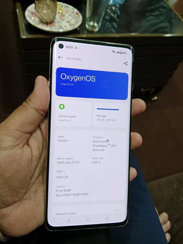 One plus 8 lush condition one handed use only 4