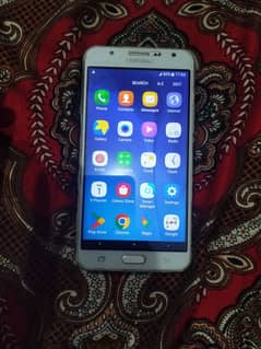 Samsung Galaxy J7