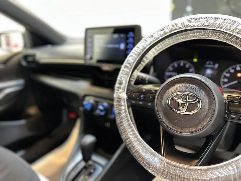 Toyota Yaris 2022 3.5 Grade MAY-2025 Passo Swift Cultus 2023 2024 2020 9