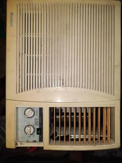 gree Window AC 0.75 TON used