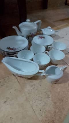 Made in Japan Dinner Set For Sale contact whatsap 03052517023