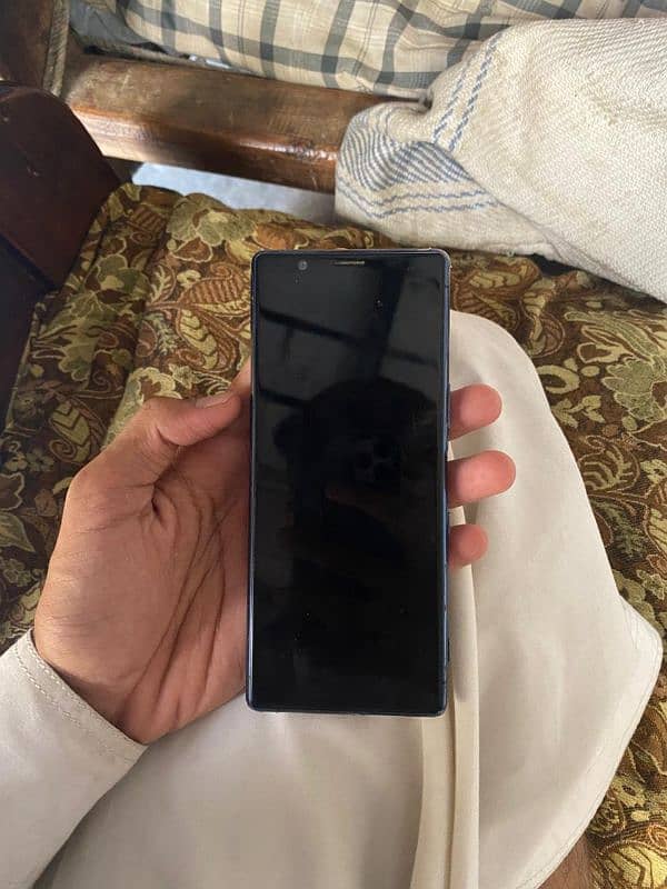 Sony Xperia 5 10/10 exchange possible with iphone 11 1
