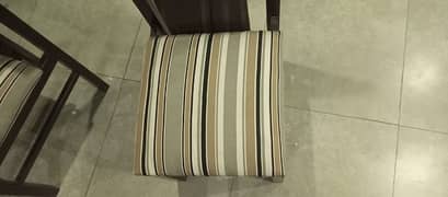 sale dining tale and chair v good condition contact num 03125314256