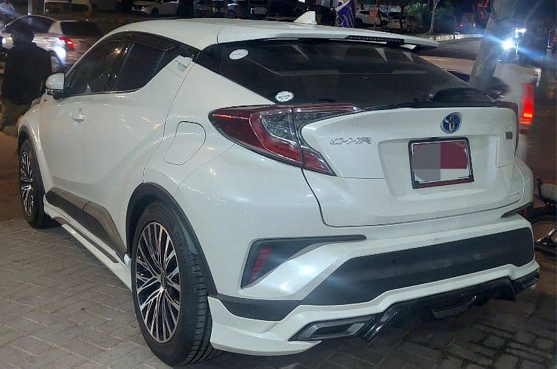 TOYOTA CH-R G LED BROWN INTERIOR MODEL 2019 CLEAR 2024 JUNE 7