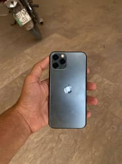I phone 11 pro sell 256 gb non pta jv