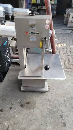 Meat cutter / Ara / Bonesaw