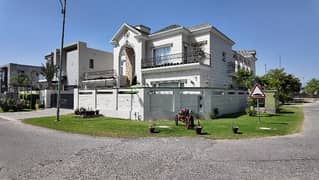 Immaculate Corner 24 Marla House Near To Park With Super Solid Construction Lift And Hybrid Solar System Situated At The Auspicious Location Of L Block Phase 6 DHA Lahore