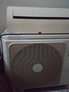 Split 1 ton Ac Dawlance Inverter