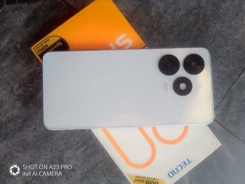 Tecno spark 20 C 3