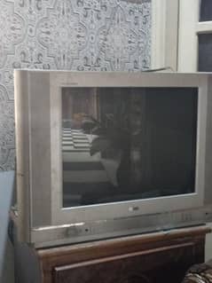 used  LG flat 21 ' Tv