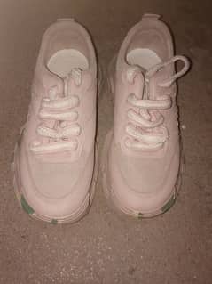 thunder sole sneaker