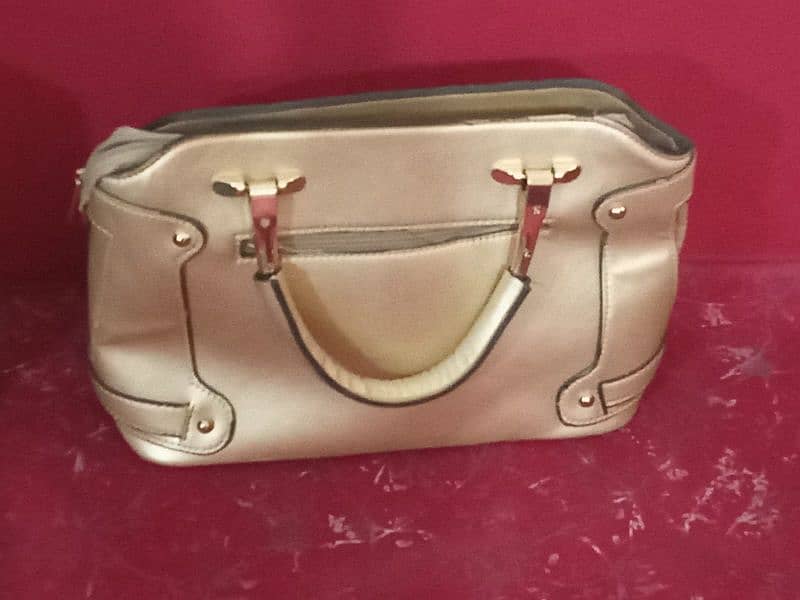 Dull golden bag 0
