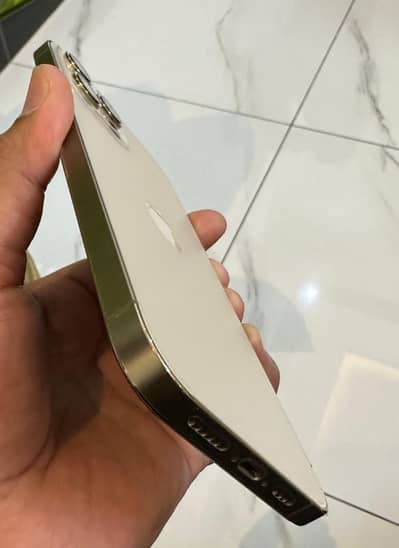 Iphone 12 pro max (Non PTA)