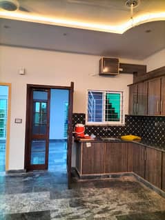 5Marla 2ndFloor Portion for Rent3Bed, Kitchen & TVLounge | Walking Distance to ShaukatKhanumHospital,JoharTown