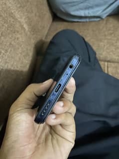 Vivo y33s 8/128 used