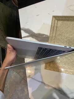 MacBook Pro 2017…16/512 GB