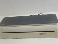1 ton orient AC for salle 03252727124 only whatsapp