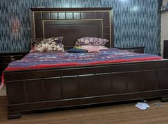 king Bed with side tables and dressing table