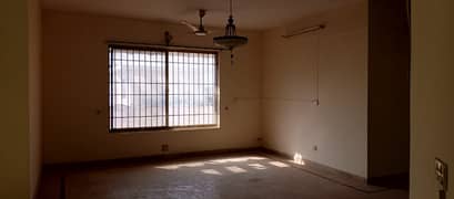 1 Kanal House for Sale in Pakistan Town Phase 1 Ideal for Living & Investment!