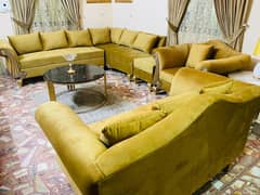 12 SEATERS SOFA SET FOR SALE SLITELY USED LIKE BRAND NEW DEMAND 11000