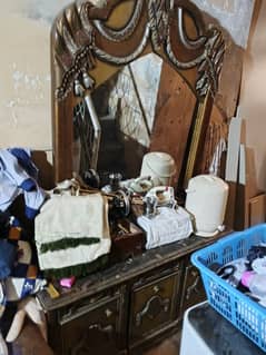 dressing table