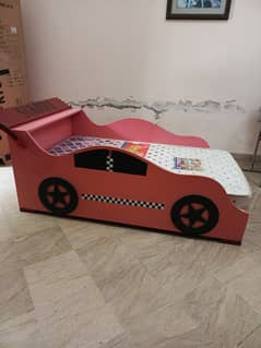 Kids bed, new condition