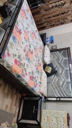 KING SIZE BED WITH WARDROBE