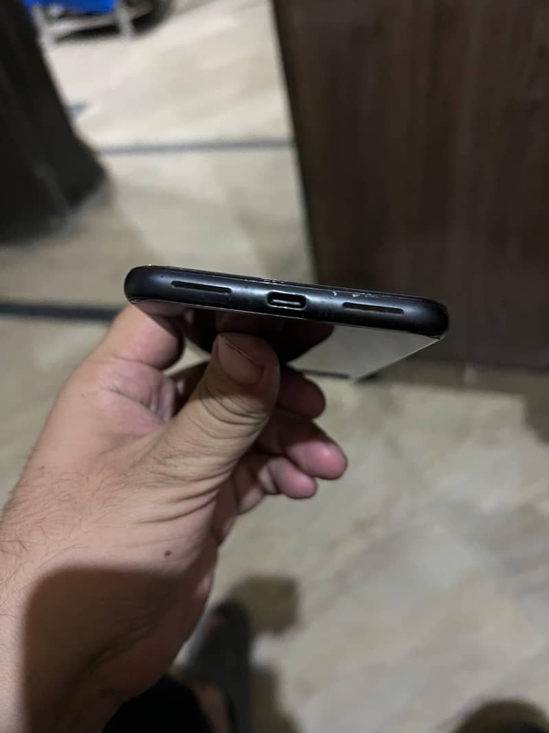 Google Pixel 4xl 9/10 physical condition 3