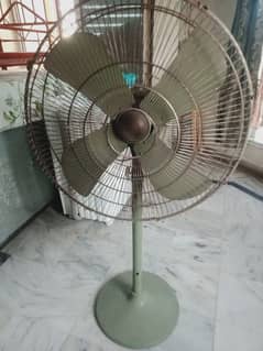pedestal fan