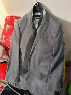 ROYAL TAG CLASSICAL STYLE 3 PIECE SUIT