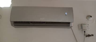 Gree 1.5 Ton Inverter (Brand New Condition)