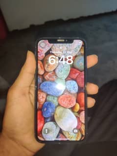 iphone xs non pta 32000 rs. 10/9 condition 03104/905/714 whatsapp