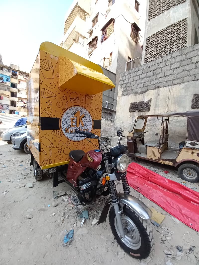 Food Cart with Loader (10/10 condition) 2