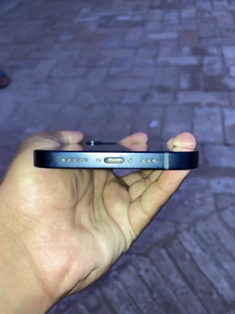 iPhone 12 For Sale And Exchange possible with any iPhone or android 5