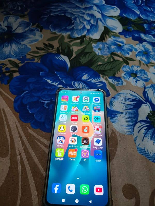 Xiaomi Note 13 in 10/10 condition (spots on left bottom of display) 3