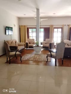dha phase 1 1100 yeards 5 bad fully furnished company only
