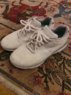 Skechers
