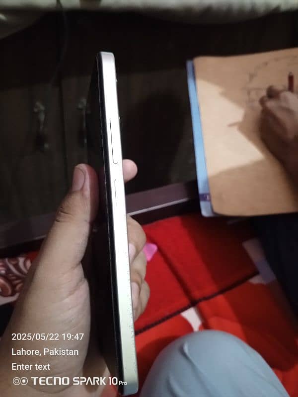 redmi 12  8/128  10/10 condition with box 3