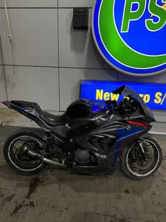 Inline 4cyilnder heavy bike not replica