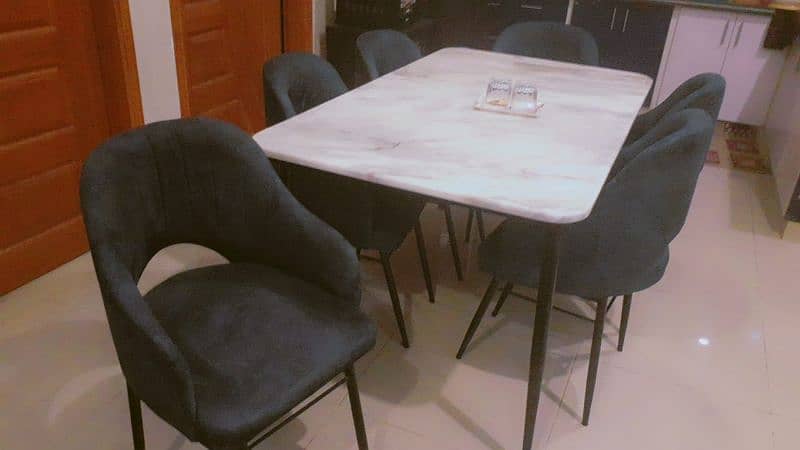 Dinning - 6 Seaters 0