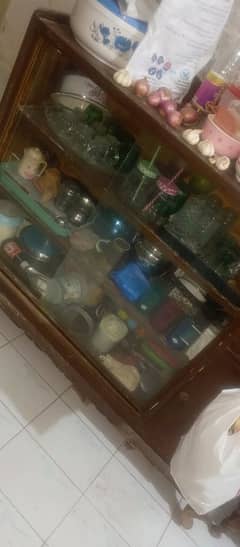 2 showcases